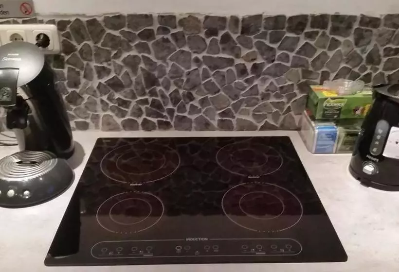 Bed & Breakfast 28 Appartement Met Privé Tuin