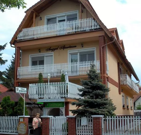 Aamiaismajoitus (B&B) Angyal Panzió