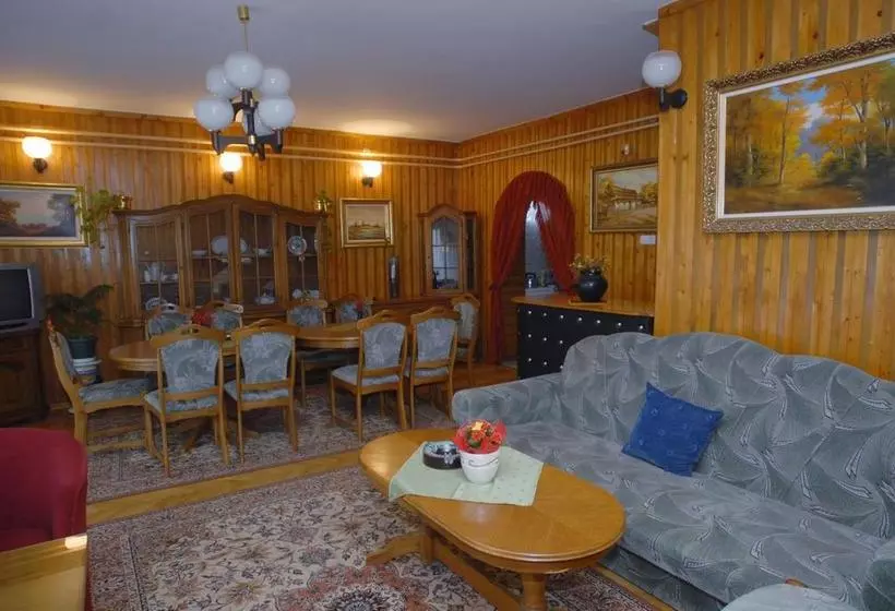 Aamiaismajoitus (B&B) Angyal Panzió