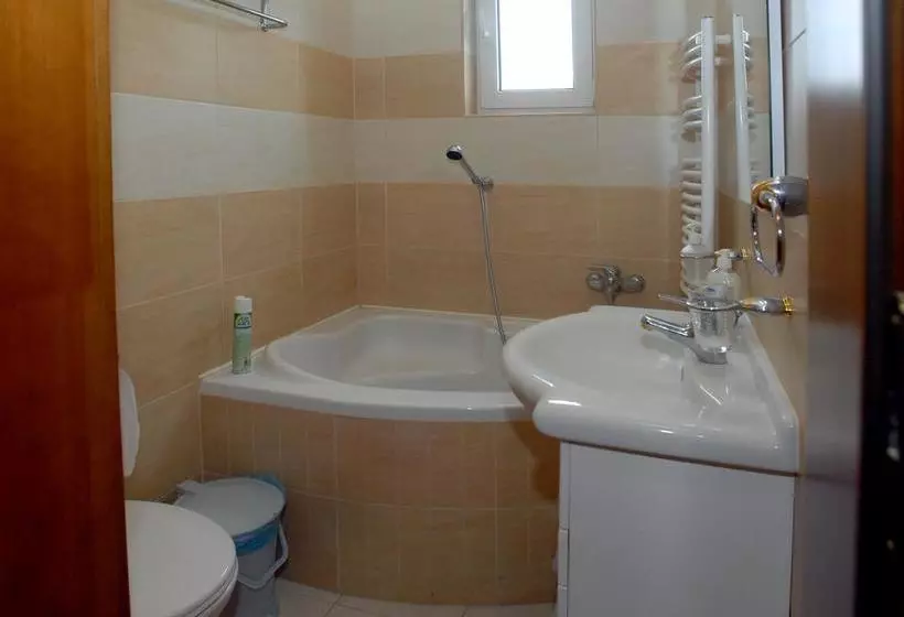 Aamiaismajoitus (B&B) Angyal Panzió