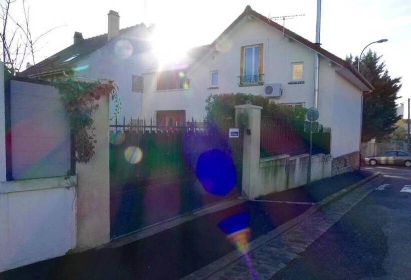 مبيت وإفطار Chalet De Paris