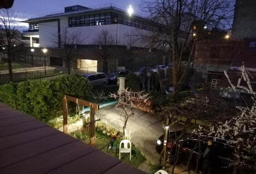 مبيت وإفطار Chalet De Paris