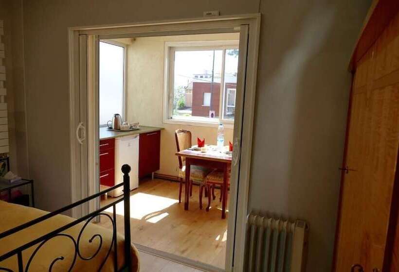 مبيت وإفطار Chalet De Paris