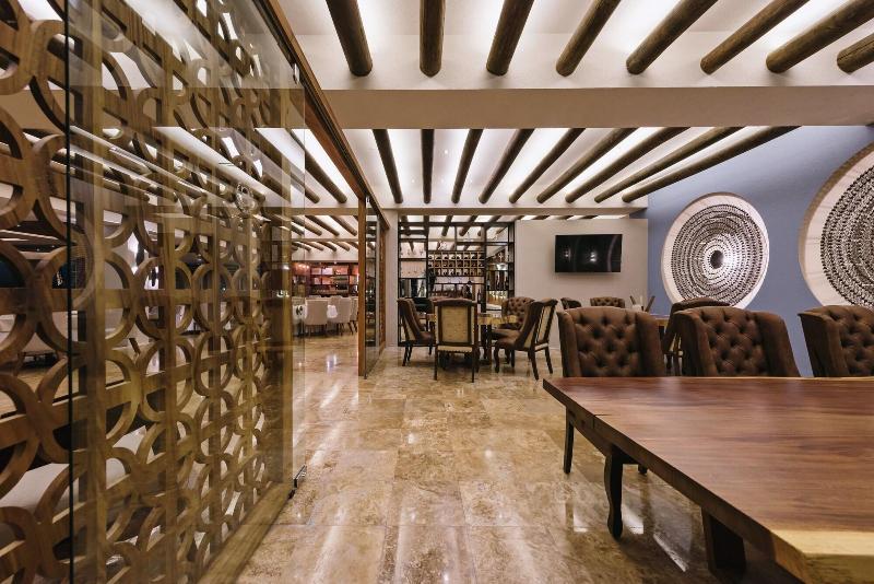 فندق Sheraton Buganvilias Resort   All Inclusive