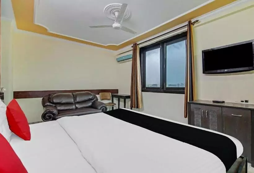 ホテル Super Capital O Tipsyy Near Aravali Biodiversity Park