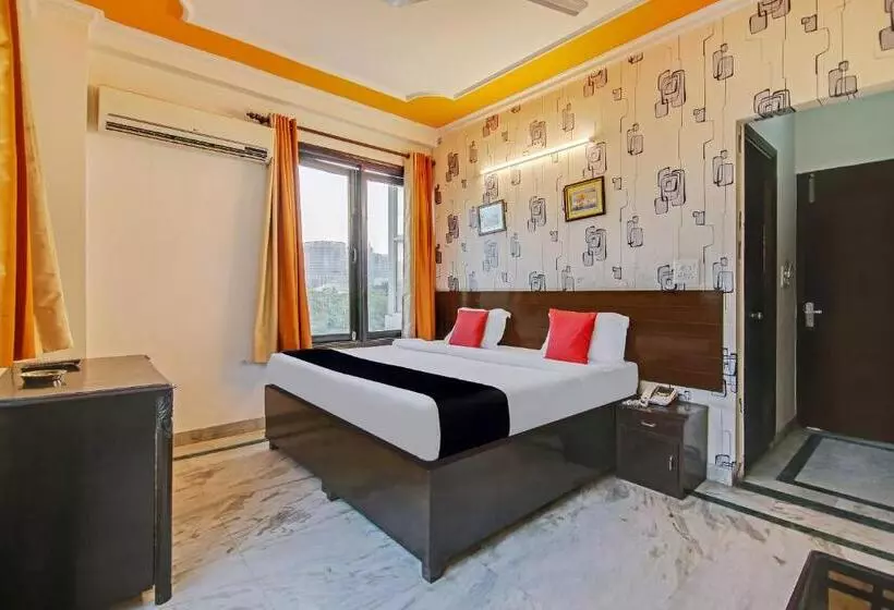 ホテル Super Capital O Tipsyy Near Aravali Biodiversity Park