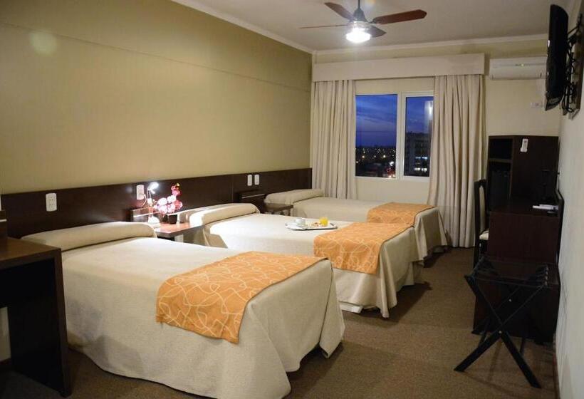 ホテル Cuatro Plazas