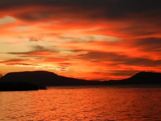 ホテル Partvilla Balatonboglar