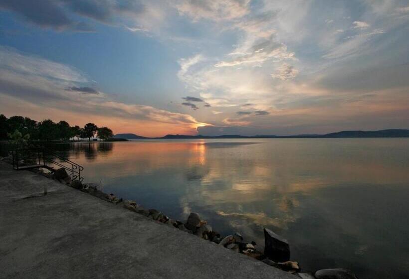 Отель Partvilla Balatonboglar