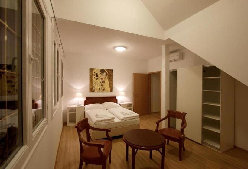 Отель Partvilla Balatonboglar