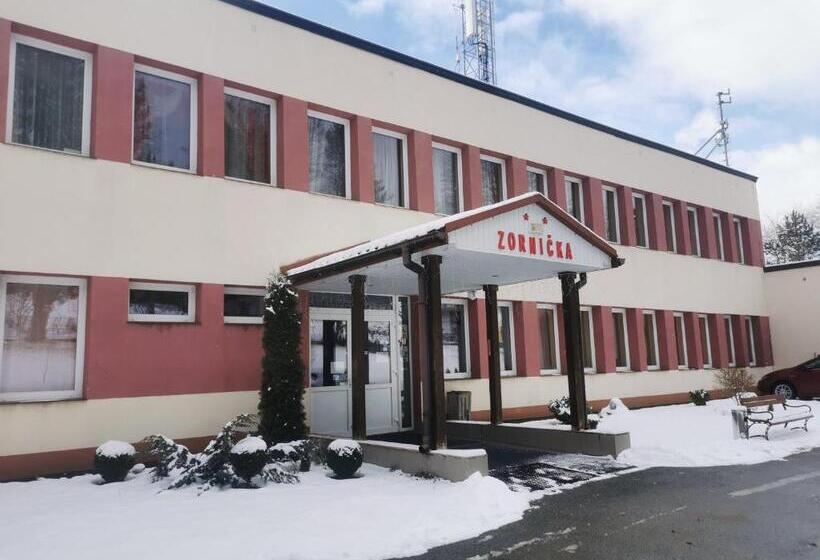 酒店 Penzion Zornicka