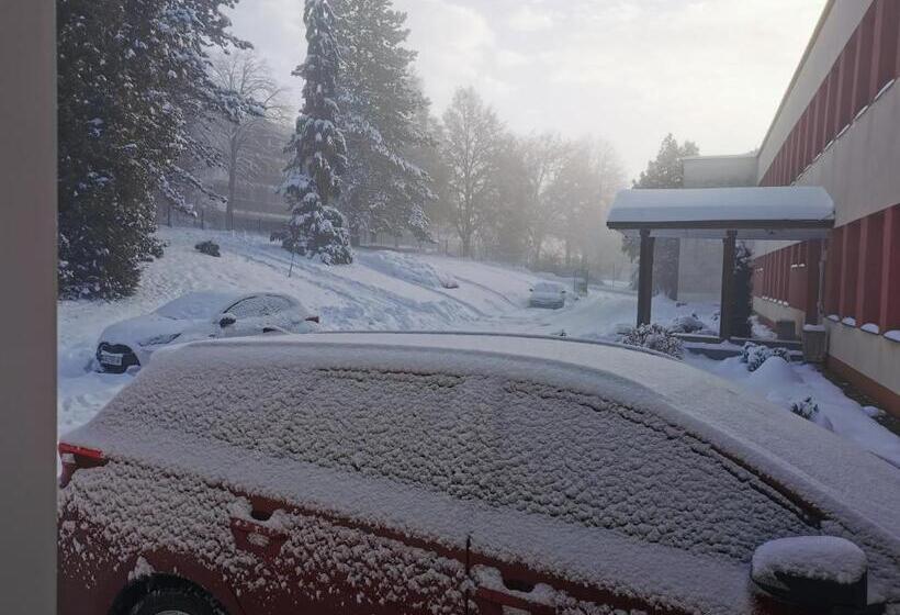 酒店 Penzion Zornicka