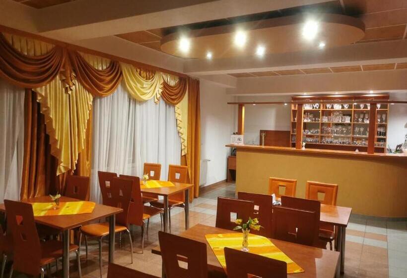 酒店 Penzion Zornicka