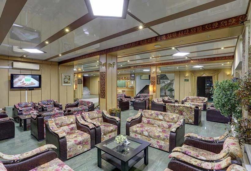 هتل Tourist Urmia