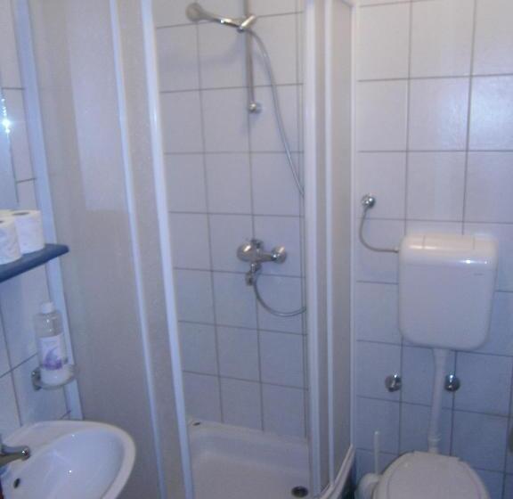 تختخواب و صبحانه Guest House Babić