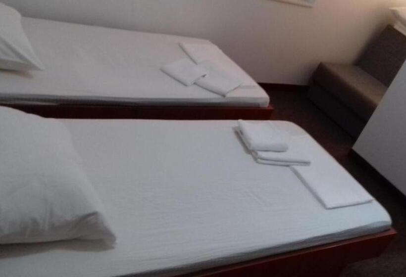 تختخواب و صبحانه Guest House Babić