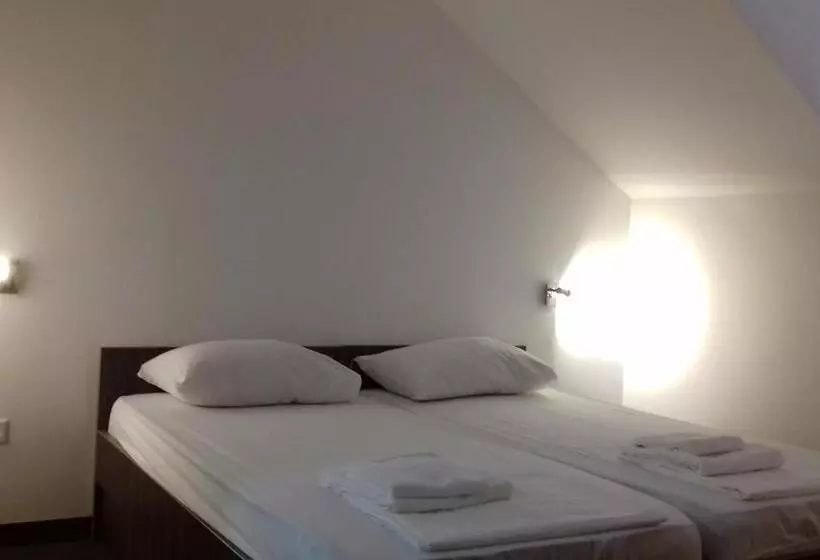 تختخواب و صبحانه Guest House Babić