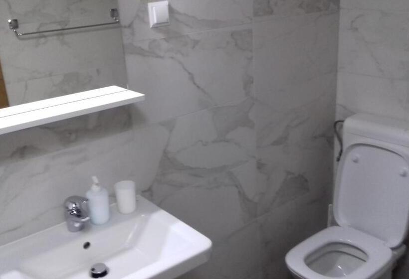 تختخواب و صبحانه Guest House Babić