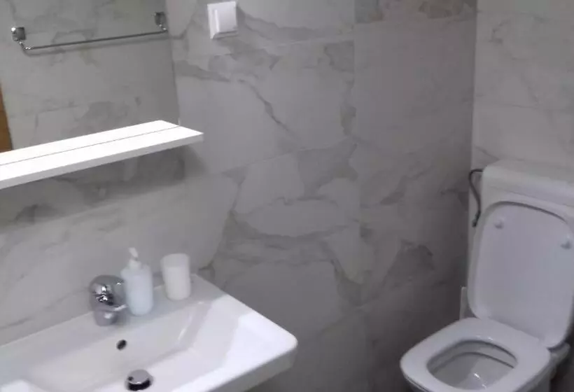 تختخواب و صبحانه Guest House Babić