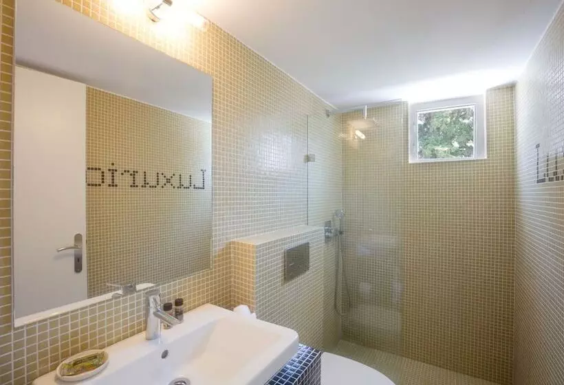 ホテル Acqua Vatos Paros