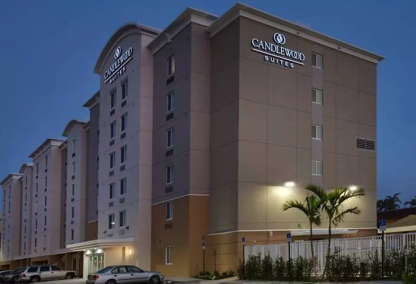 Hotelli Candlewood Suites Miami Intl Airport   36th St, An Ihg