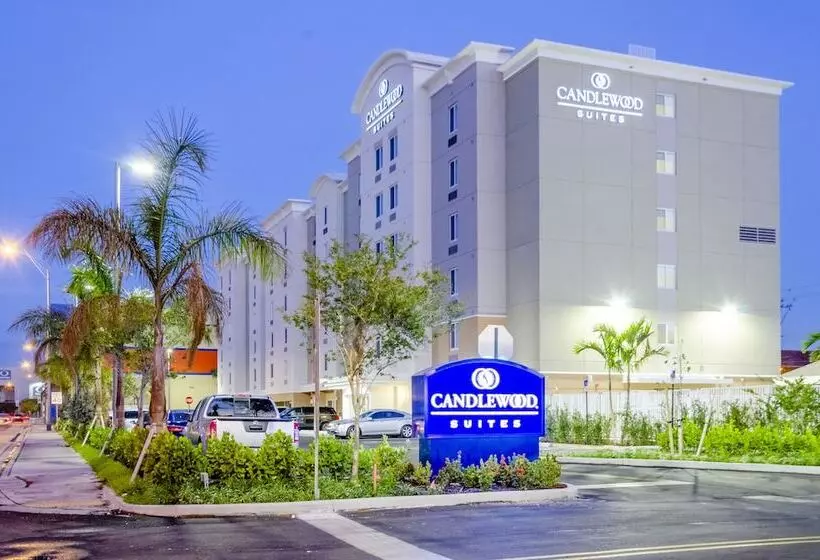 Hotelli Candlewood Suites Miami Intl Airport   36th St, An Ihg