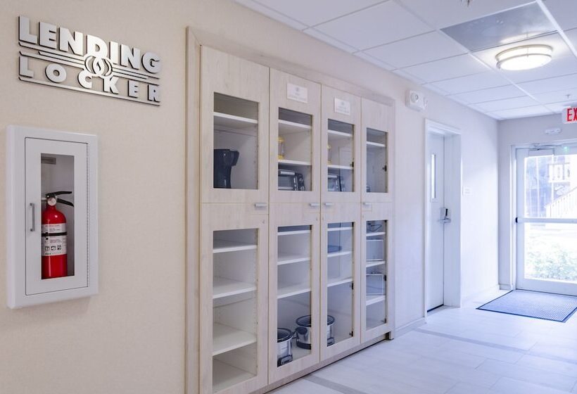 هتل Candlewood Suites Miami Intl Airport 36th St, An Ihg