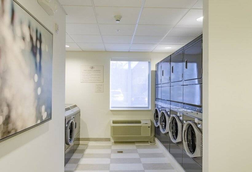 هتل Candlewood Suites Miami Intl Airport 36th St, An Ihg