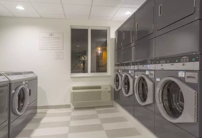 Hotelli Candlewood Suites Miami Intl Airport   36th St, An Ihg