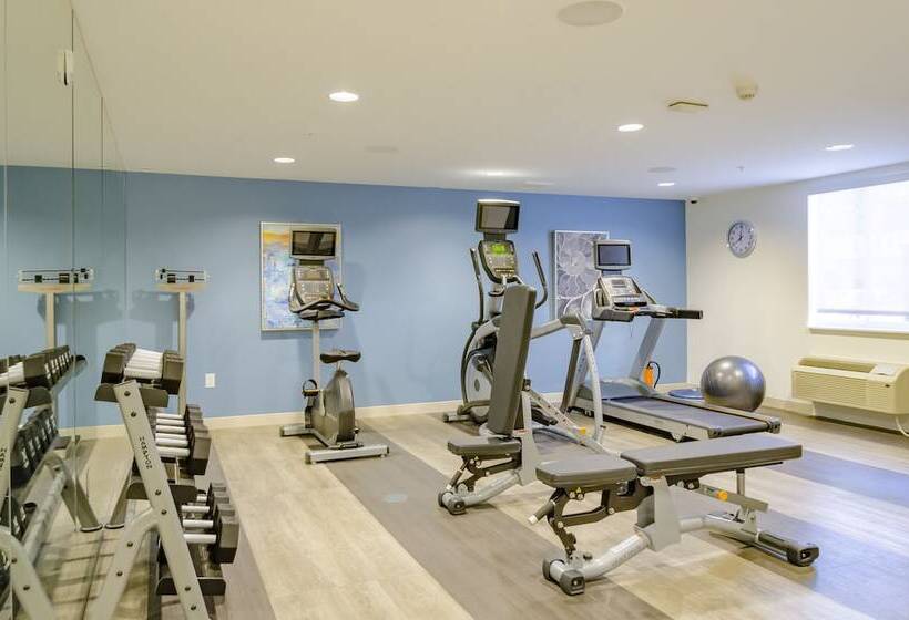 هتل Candlewood Suites Miami Intl Airport 36th St, An Ihg