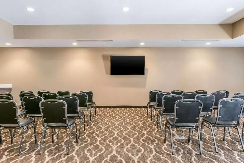 ホテル Comfort Suites Florence  Cincinnati South