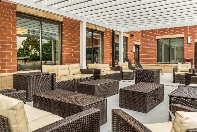 ホテル Comfort Suites Florence  Cincinnati South