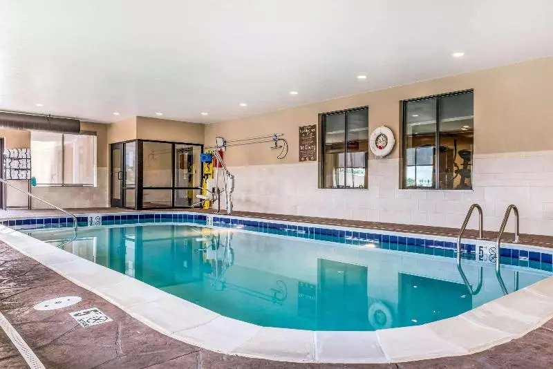 ホテル Comfort Suites Florence  Cincinnati South