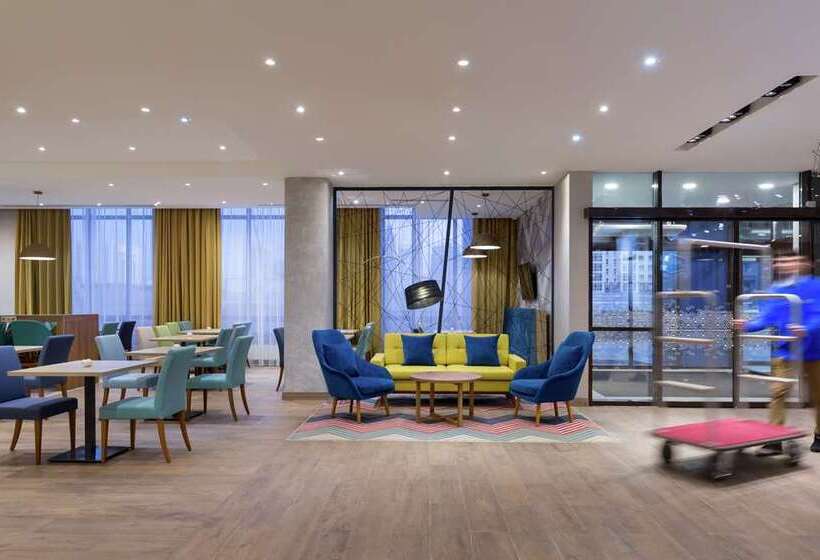 هتل Hampton By Hilton Astana Triumphal Arch