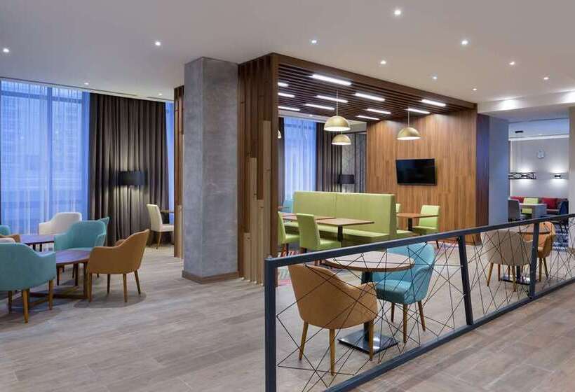 هتل Hampton By Hilton Astana Triumphal Arch