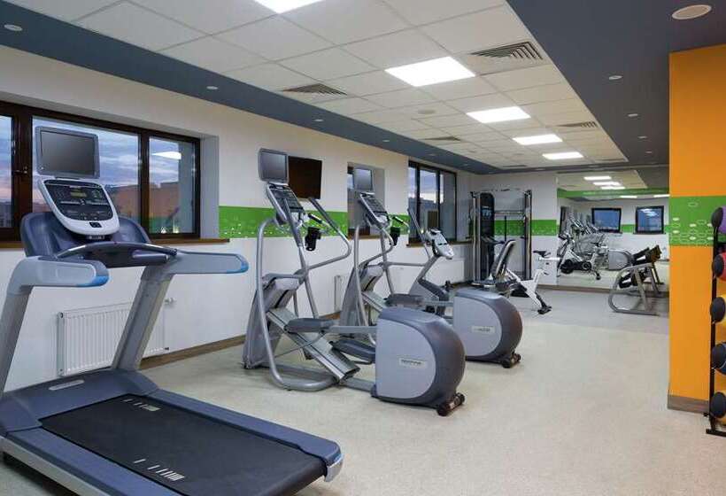 هتل Hampton By Hilton Astana Triumphal Arch