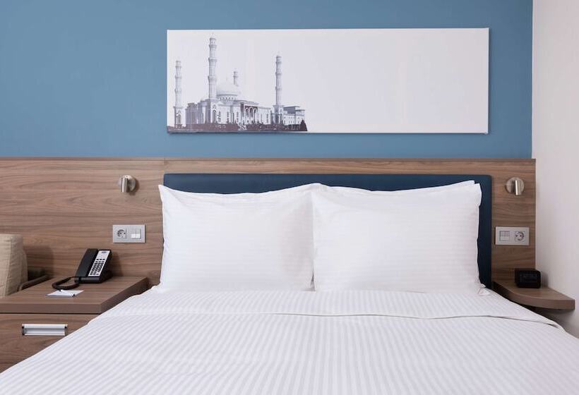 هتل Hampton By Hilton Astana Triumphal Arch