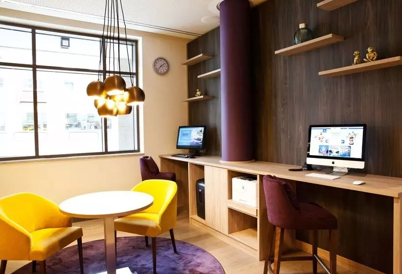ホテル Hampton By Hilton Dortmund Phoenix See