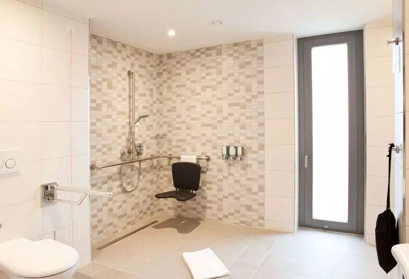 ホテル Hampton By Hilton Dortmund Phoenix See