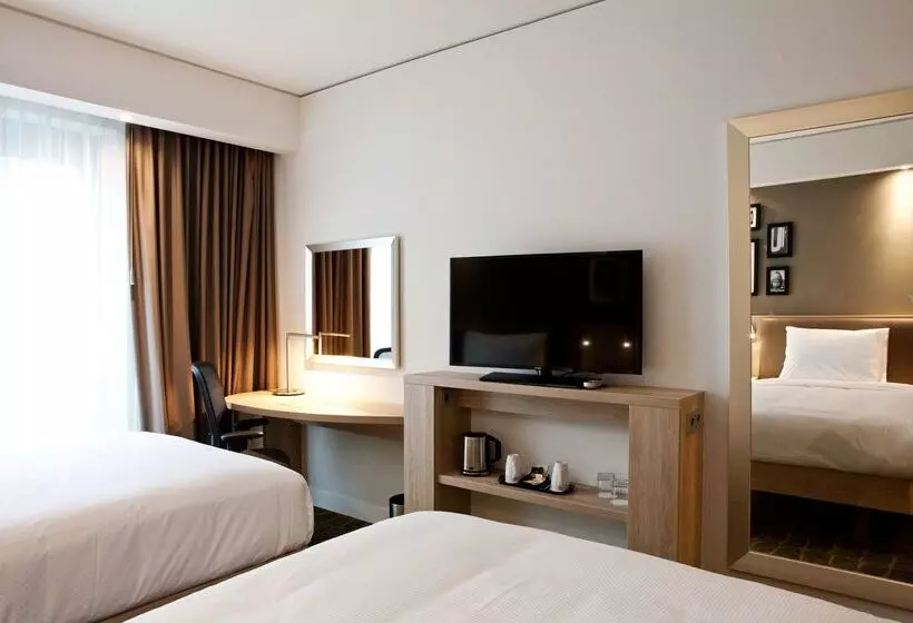 ホテル Hampton By Hilton Dortmund Phoenix See