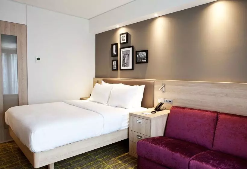 ホテル Hampton By Hilton Dortmund Phoenix See