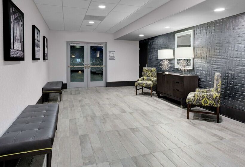 فندق Hampton Inn & Suites Irvineorange County Airport