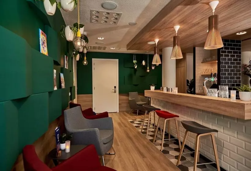 هتل Holiday Inn Express Amsterdam   City Hall, An Ihg