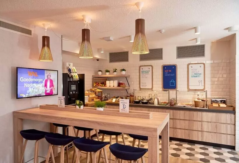 هتل Holiday Inn Express Amsterdam   City Hall, An Ihg