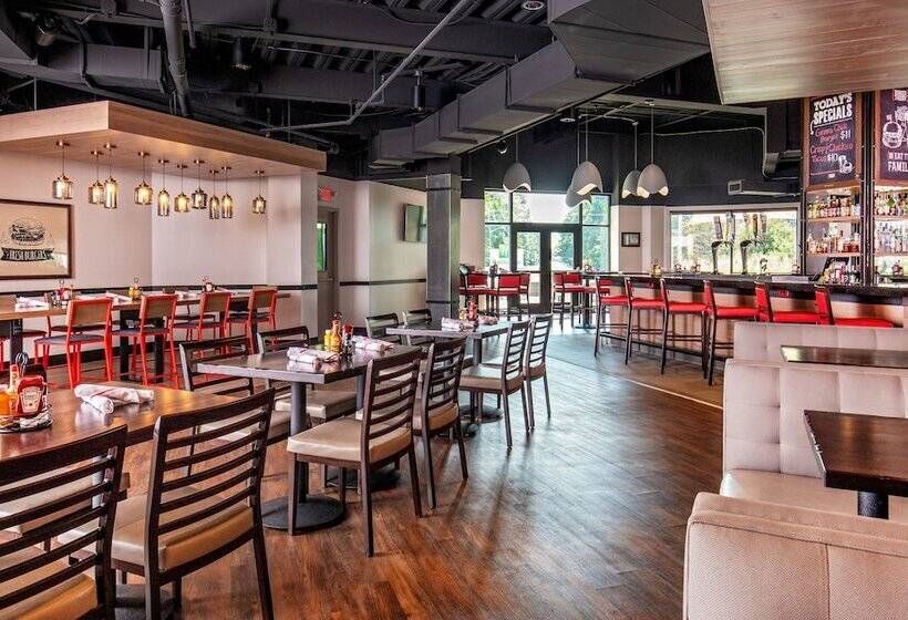 فندق Holiday Inn Newport News   Hampton By Ihg