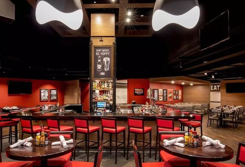 Hotelli Holiday Inn Newport News   Hampton By Ihg