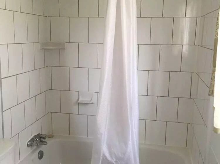 ホテル Howard Johnson By Wyndham Grande Prairie