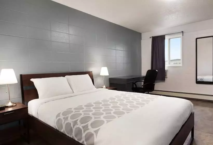 ホテル Howard Johnson By Wyndham Grande Prairie