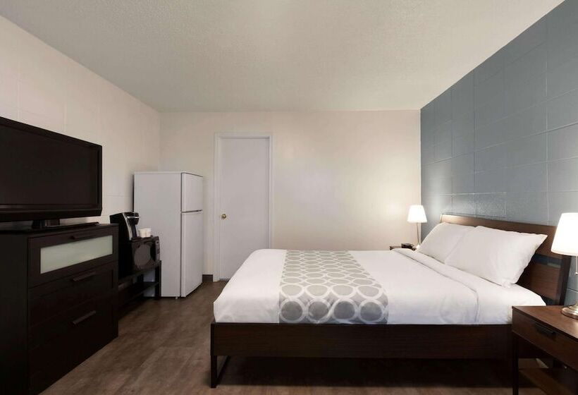 ホテル Howard Johnson By Wyndham Grande Prairie