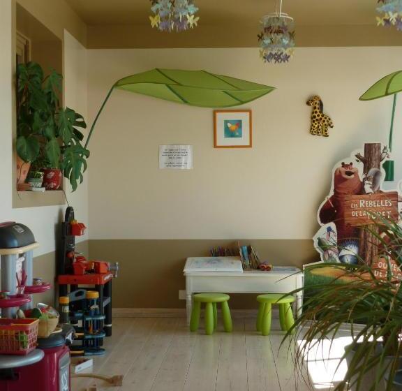 호텔 Hôtel De La Petite Plage